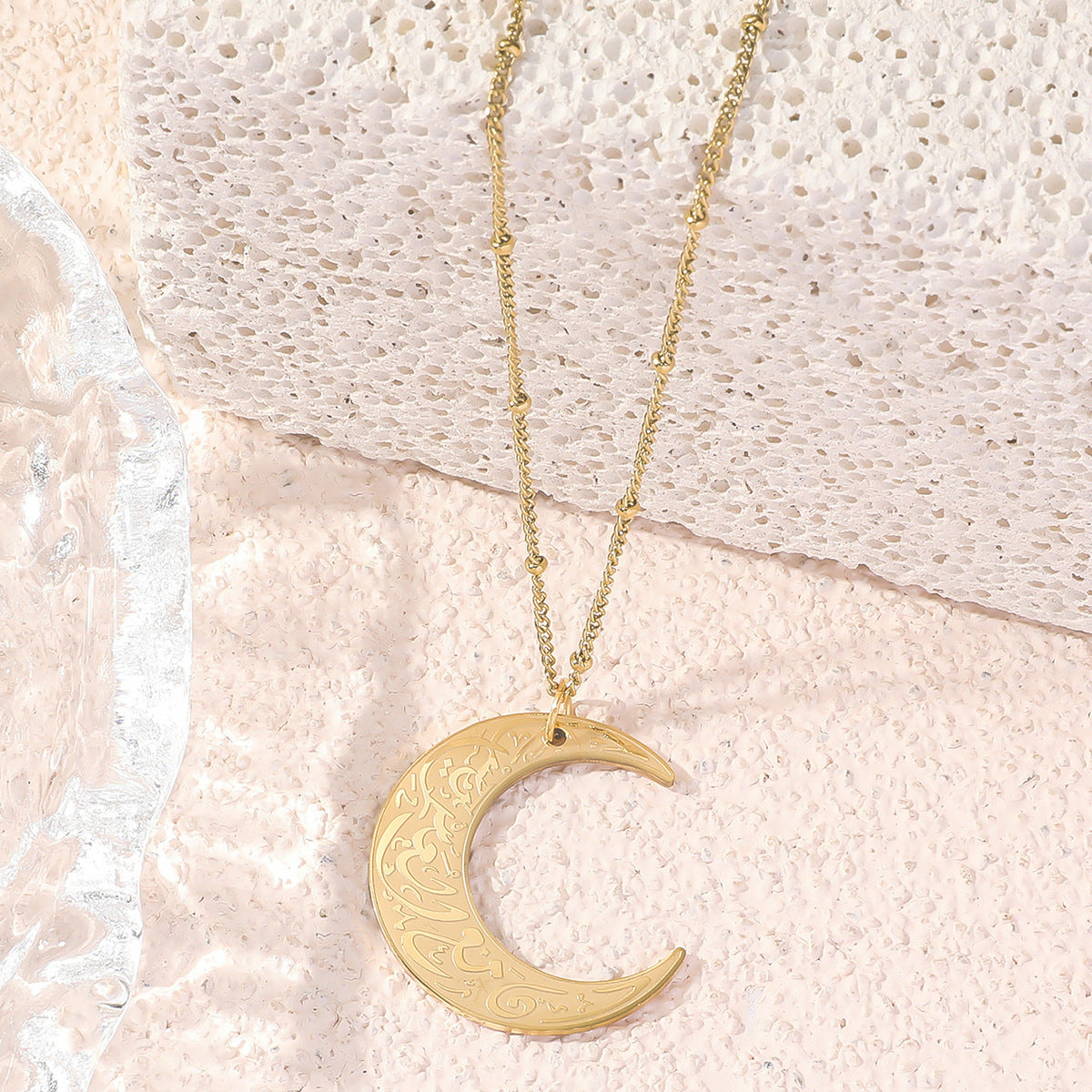 Men And Women Simple Arabic Moon Necklace